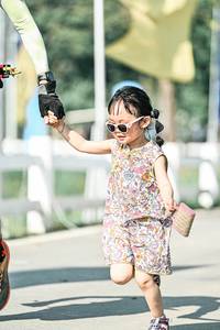 BIB: 
                            <button type="button" onclick="openModal(25802254)" class="btn btn-primary btn-sm float-right btn-popup" data-toggle="modal" data-target=".modal-high-quality">
                        <i class="fas fa-shopping-cart"></i> Add to Cart
                    </button>
                                            <button type="button" onclick="isThisMe(25802254, true)" class="btn btn-success btn-sm float-right btn-popup btn-isme hidden" data-toggle="tooltip" data-placement="bottom" title="นี่คือรูปของคุณใช่ไหม คลิกที่นี่เพื่อเอาเข้าอัลบั้ม">
                        <i class="fas fa-plus"></i> Add to album
                    </button>
                    <button type="button" onclick="isThisMe(25802254, false)" class="btn btn-warning btn-sm float-right btn-popup btn-isnotme hidden">
                        <i class="fas fa-ban"></i> Remove from album
                    </button>